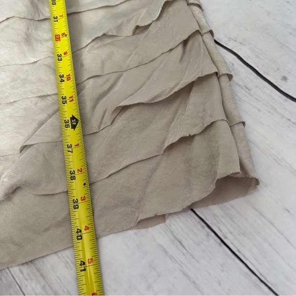 NWT Evan Picone Flattering Cocktail Dress Layered Tiers Fluid Drape - 10 - Picture 4 of 8